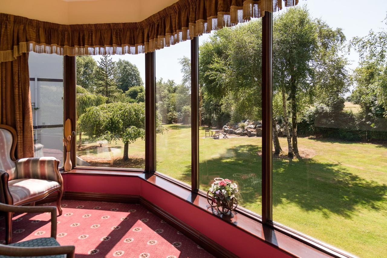 Kathleens Country House Lower Coolcorcoran Εξωτερικό φωτογραφία