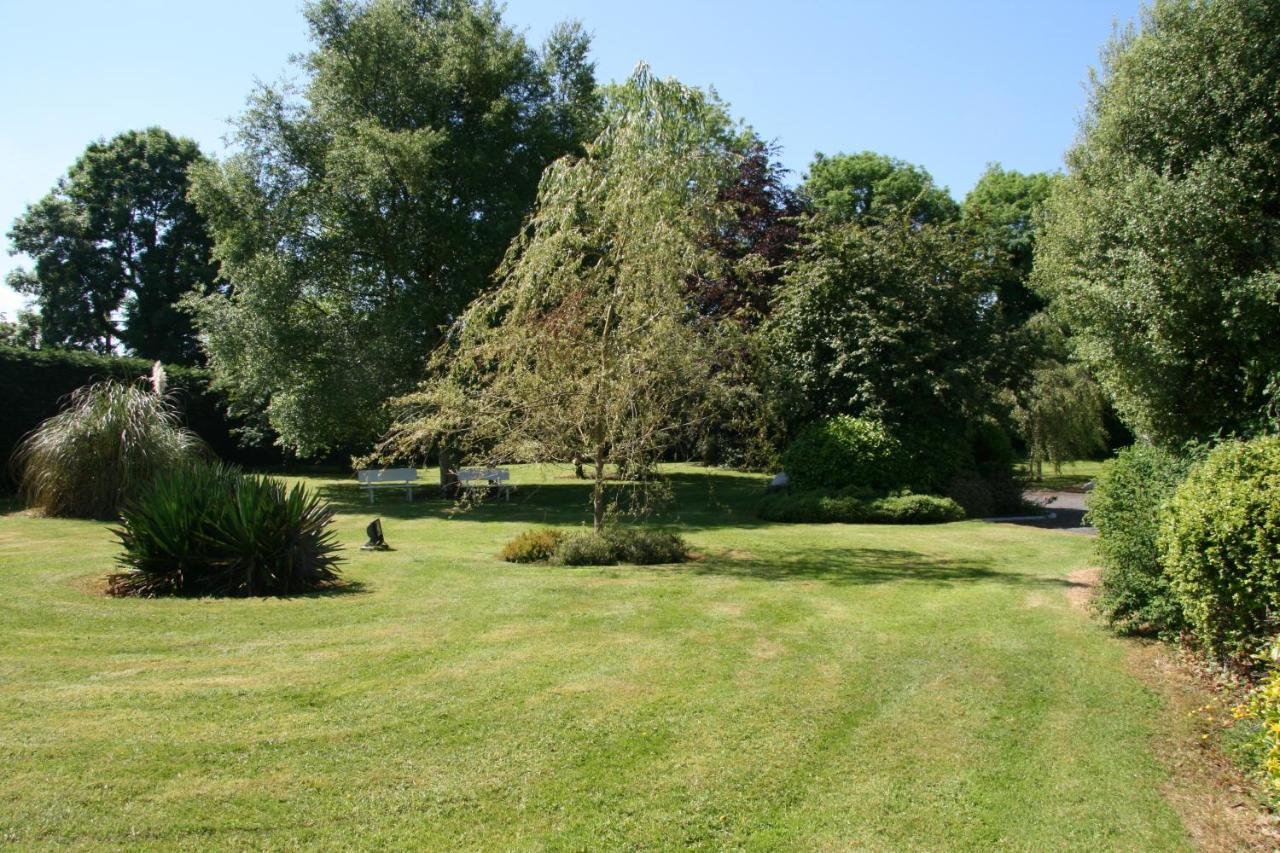 Kathleens Country House Lower Coolcorcoran Εξωτερικό φωτογραφία